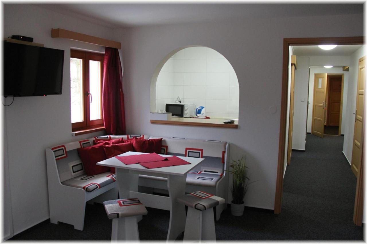 דשטנב אורליצקיץ הוראך Hotel Alba מראה חיצוני תמונה